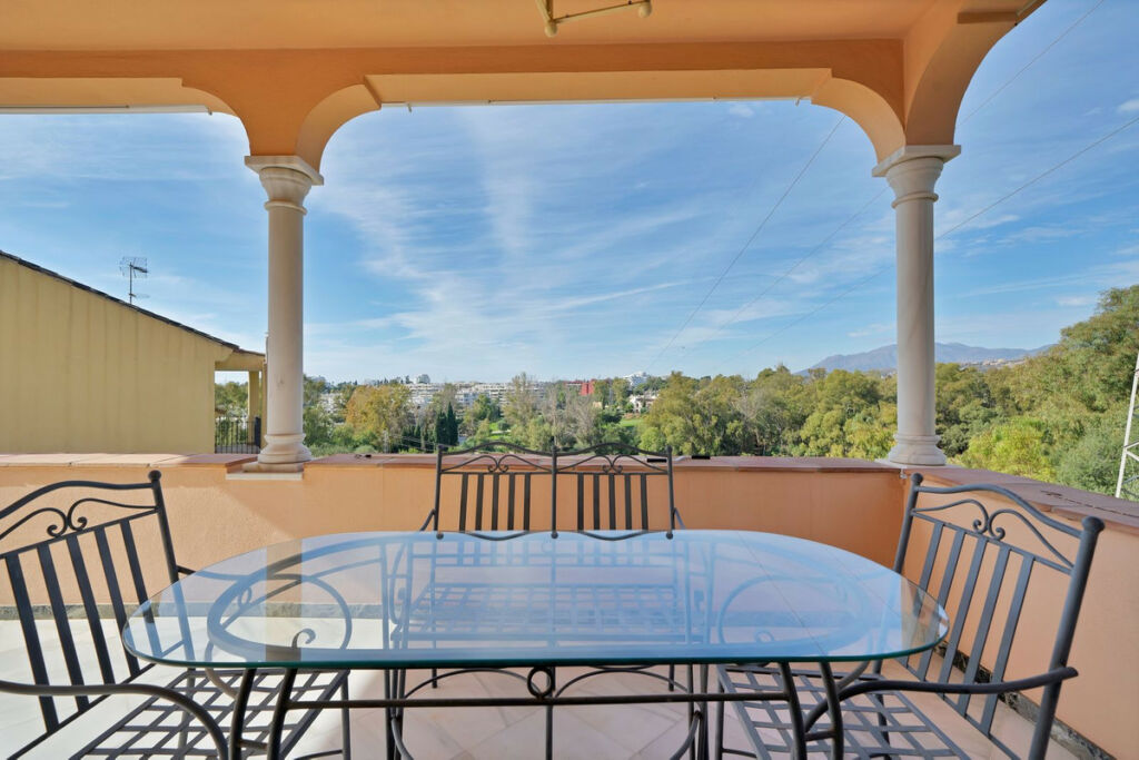 Detached Villa San Pedro de Alcántara Málaga - image 17