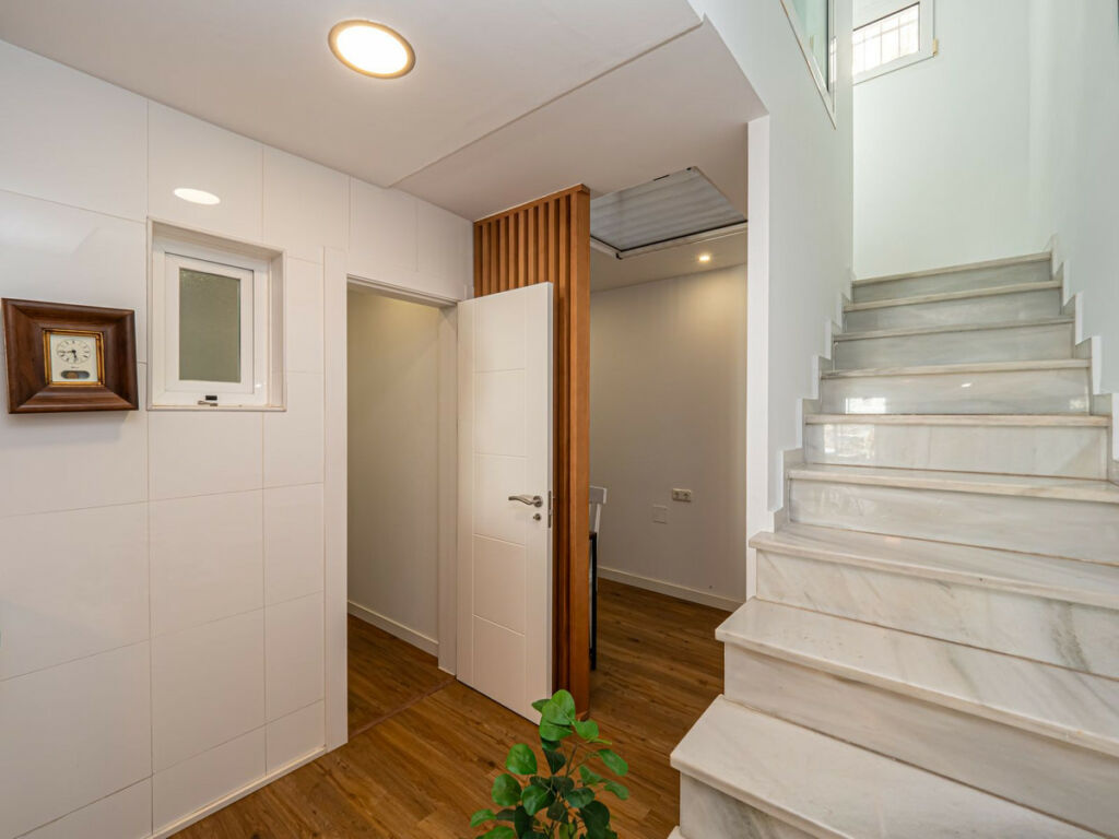 Semi-Detached House Málaga Este Málaga - image 17