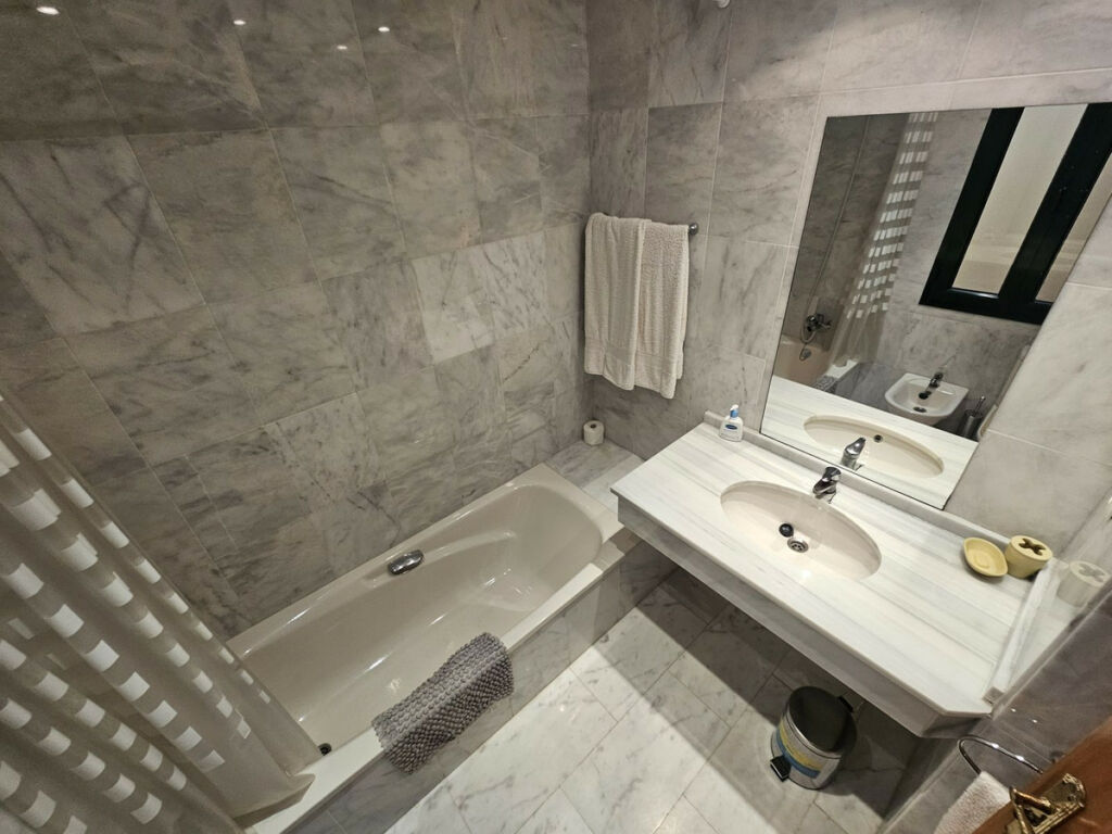 Middle Floor Apartment Riviera del Sol Málaga - image 19
