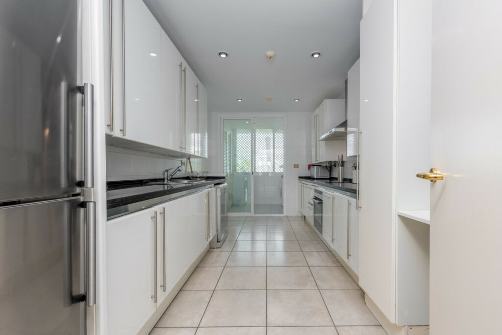 Penthouse Puerto Banús Málaga - image 18