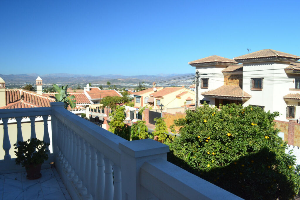 Detached Villa Alhaurín de la Torre Málaga - image 18