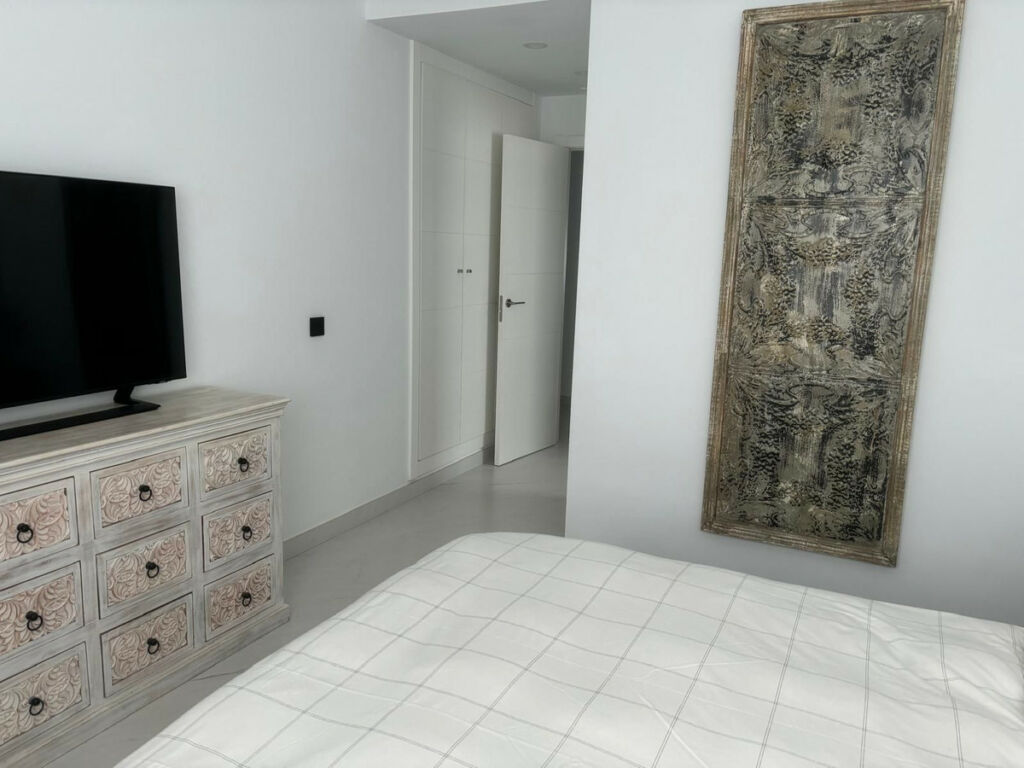 Middle Floor Apartment Estepona Málaga - image 18