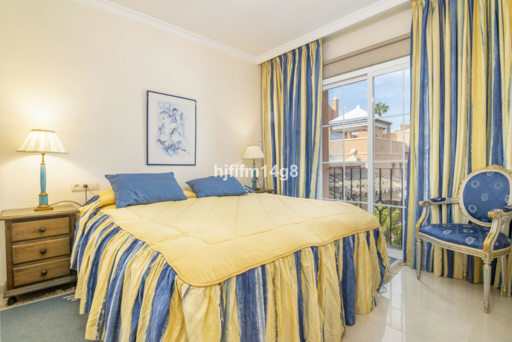Penthouse Duplex Nueva Andalucía Málaga - image 18