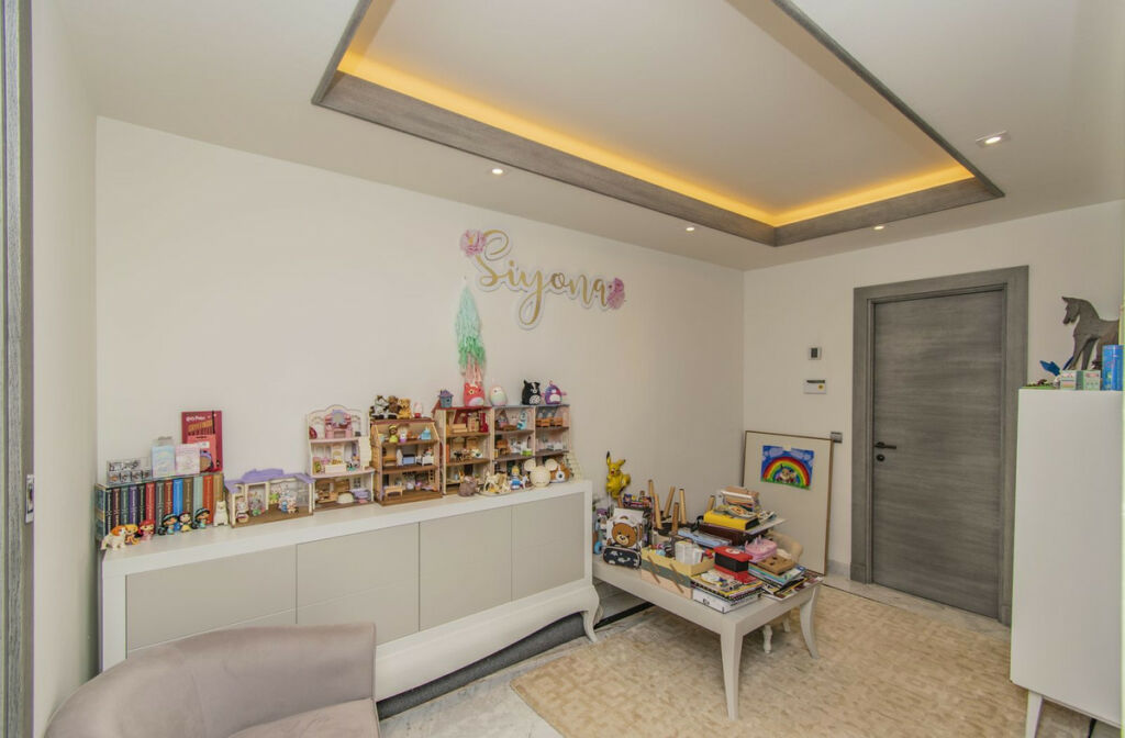 Middle Floor Apartment Sierra Blanca Málaga - image 18