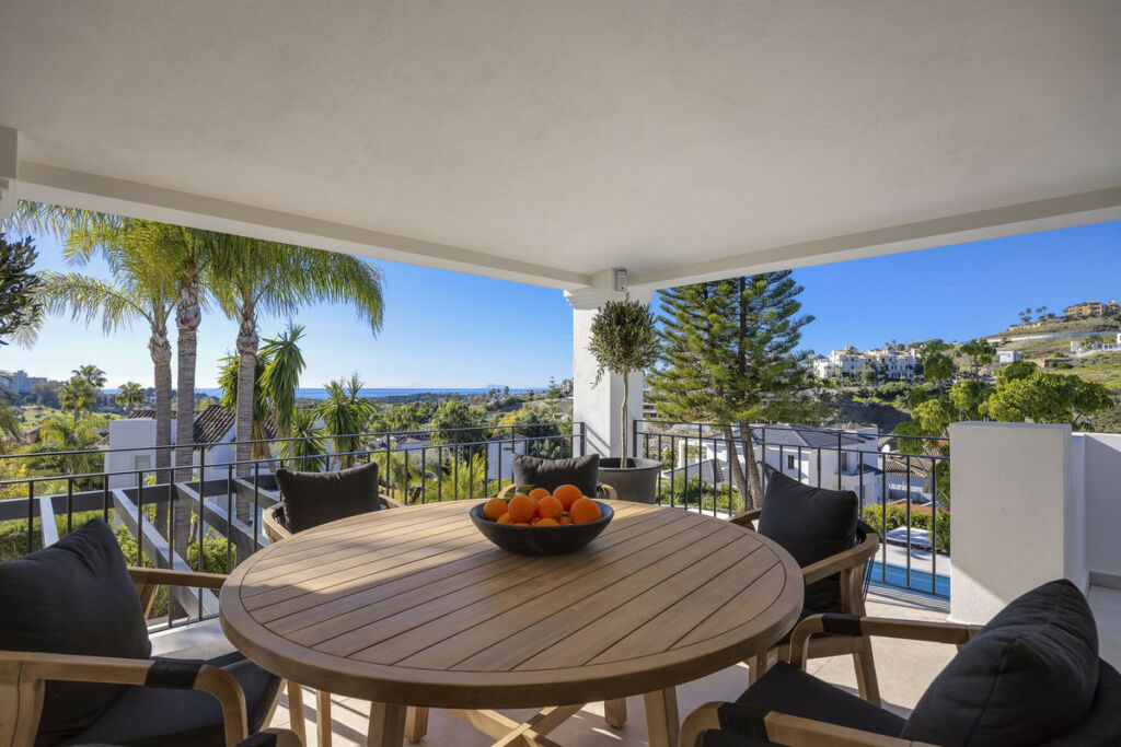 Detached Villa El Paraiso Málaga - image 18