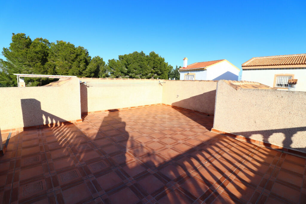 Detached Villa Montemar Alicante - image 18