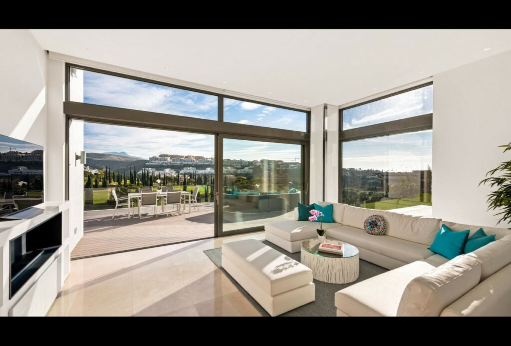 Detached Villa Los Flamingos Málaga - image 18