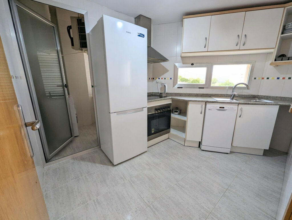 Middle Floor Apartment Villajoyosa Alicante - image 18
