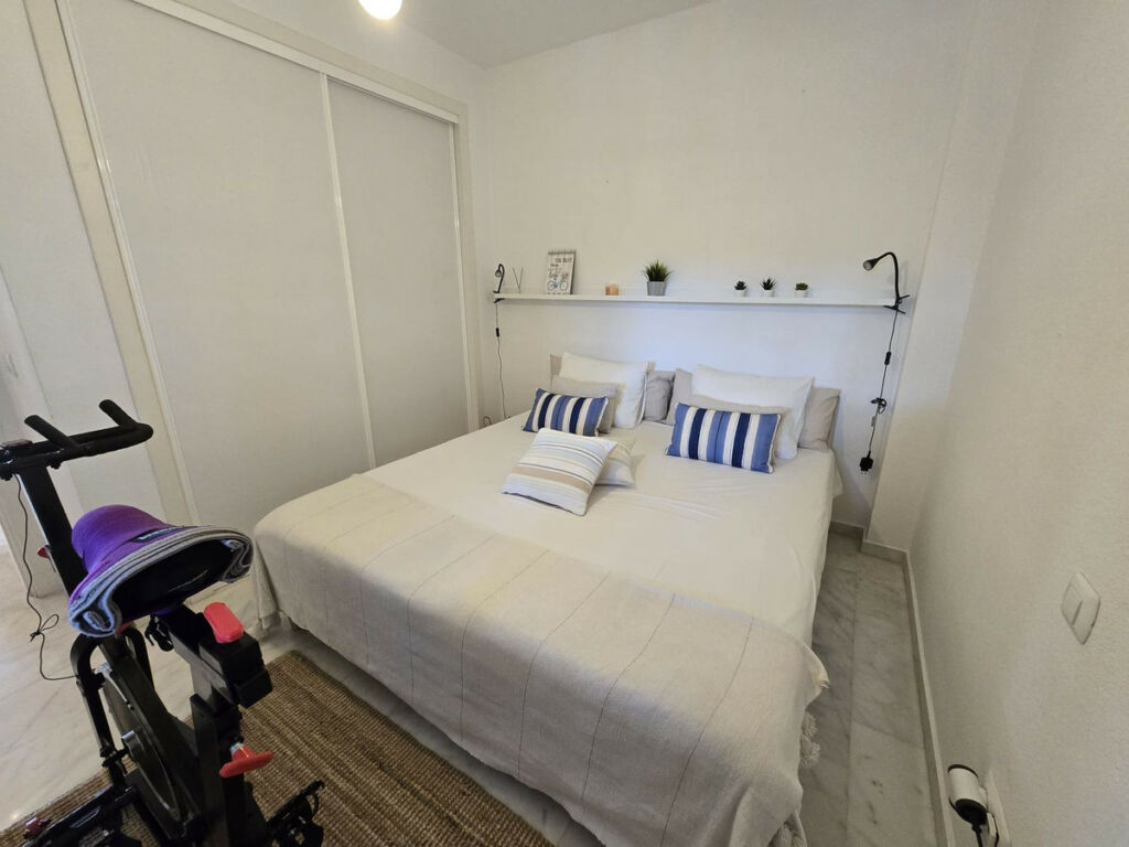 Middle Floor Apartment Reserva de Marbella Málaga - image 17