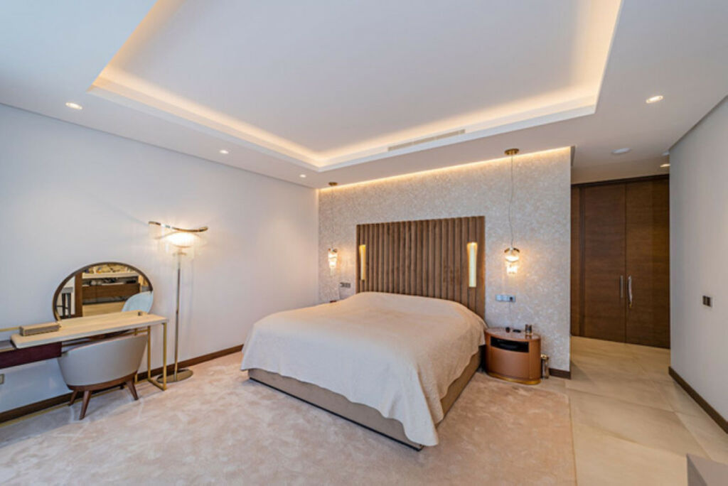 Detached Villa Los Arqueros Málaga - image 22