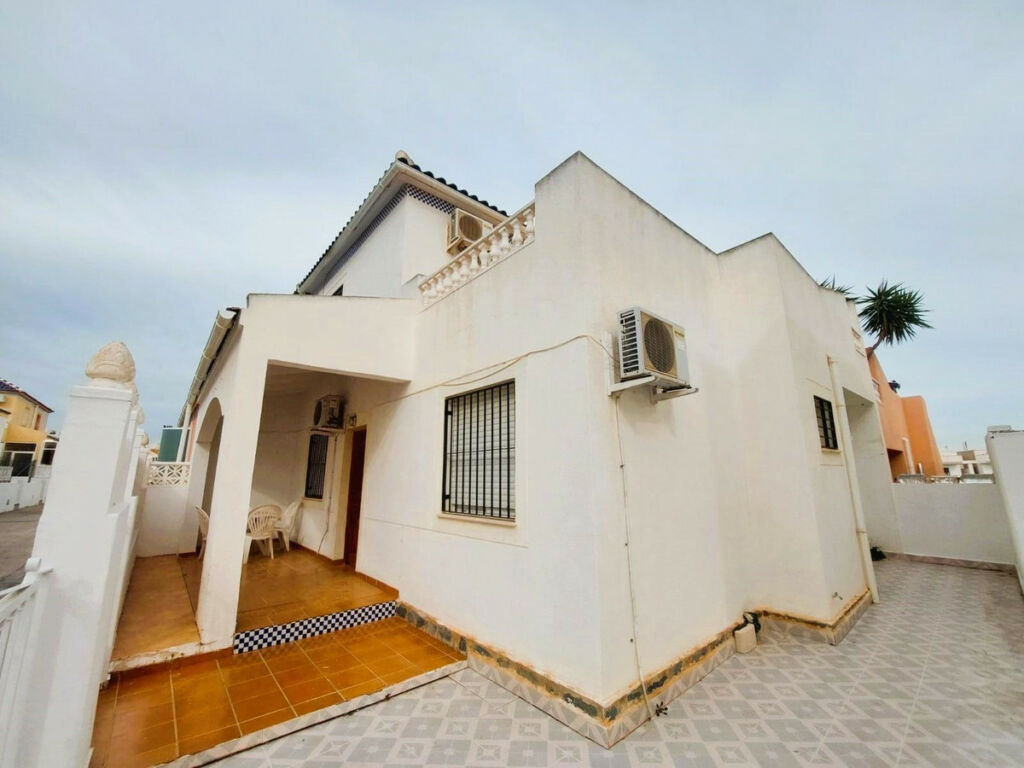 Townhouse Los Altos Alicante - image 20