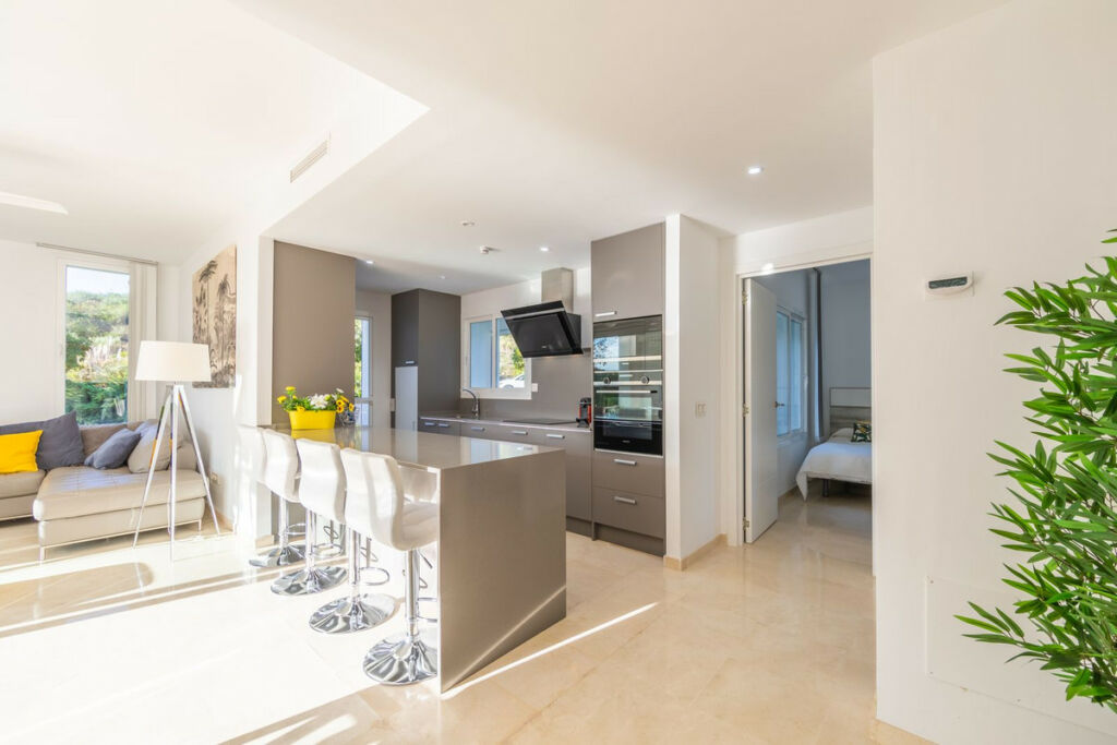 Ground Floor Apartment Casares Playa Málaga - image 5