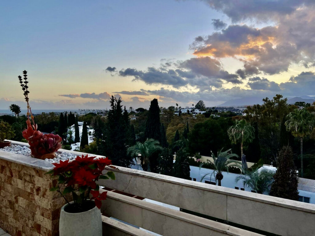 Penthouse The Golden Mile Málaga - image 2