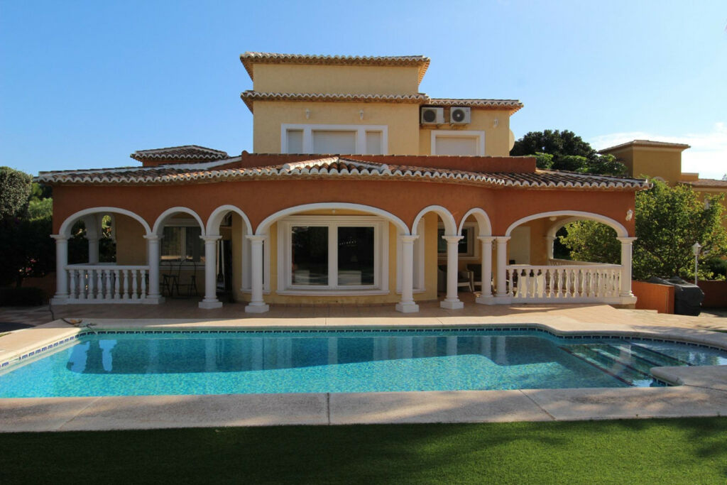 Detached Villa Calpe Alicante - image 2