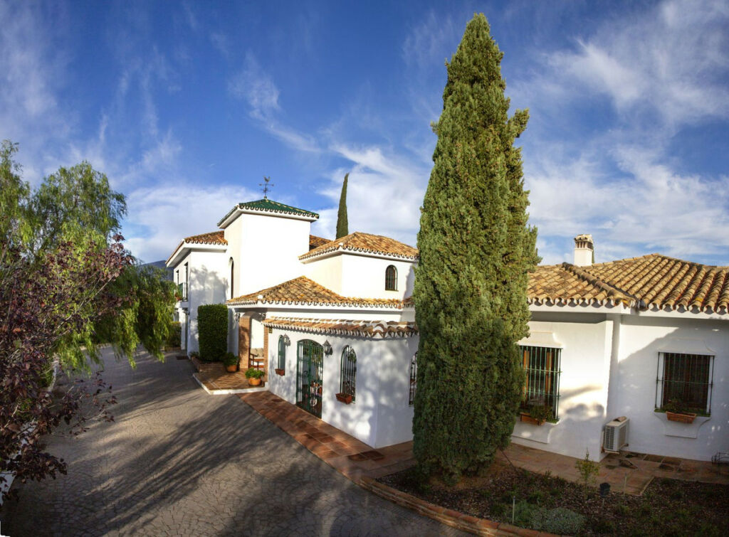 Detached Villa La Cala Golf Málaga - image 2