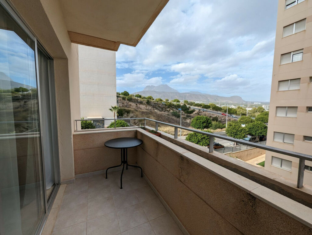 Middle Floor Apartment Villajoyosa Alicante - image 2