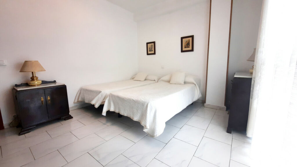 Middle Floor Apartment Fuengirola Málaga - image 2