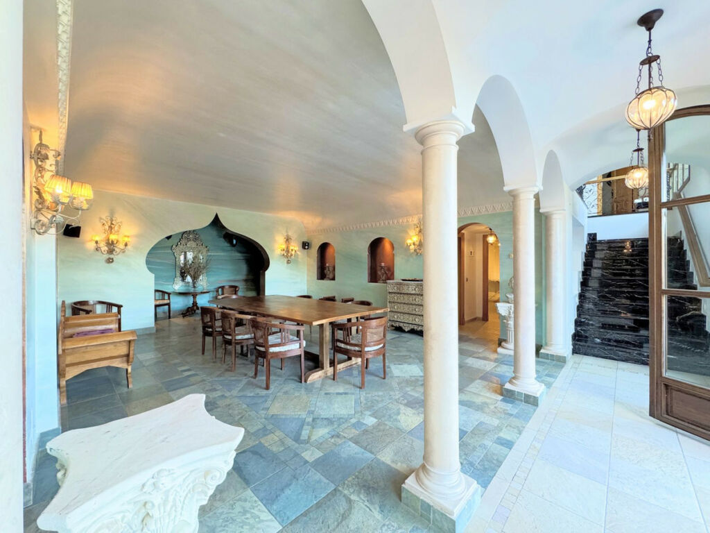 Detached Villa Sotogrande Alto Cádiz - image 2