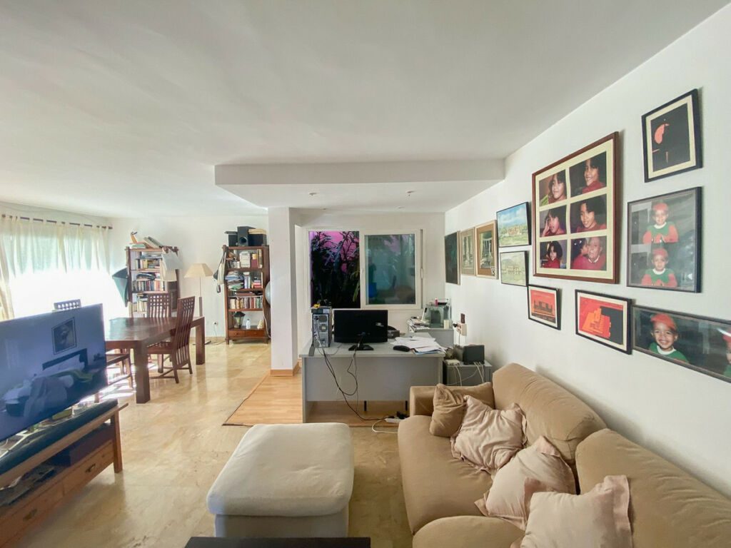 Townhouse Nueva Andalucía Málaga - image 2