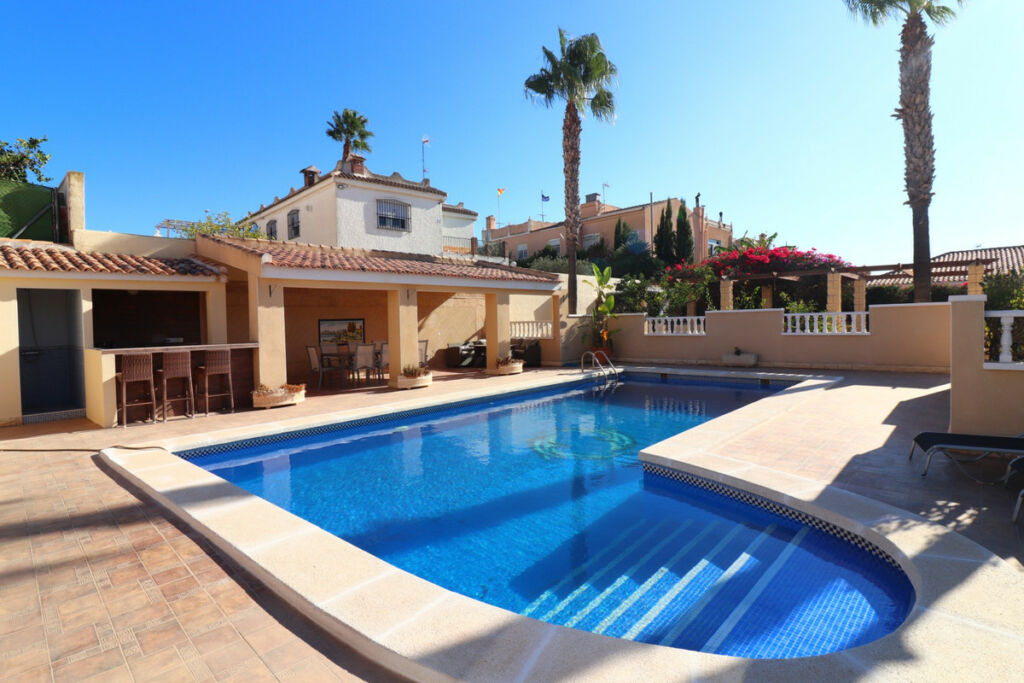 Detached Villa La Escuera Alicante - image 2
