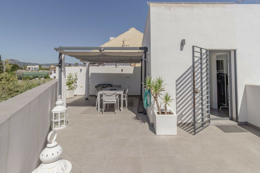 Semi-Detached House San Pedro de Alcántara Málaga - image 2
