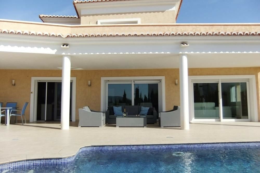Detached Villa Calpe Alicante - image 2