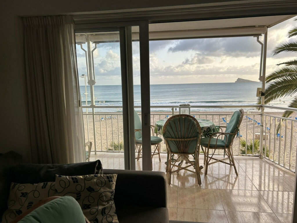 Middle Floor Apartment Benidorm Alicante - image 4