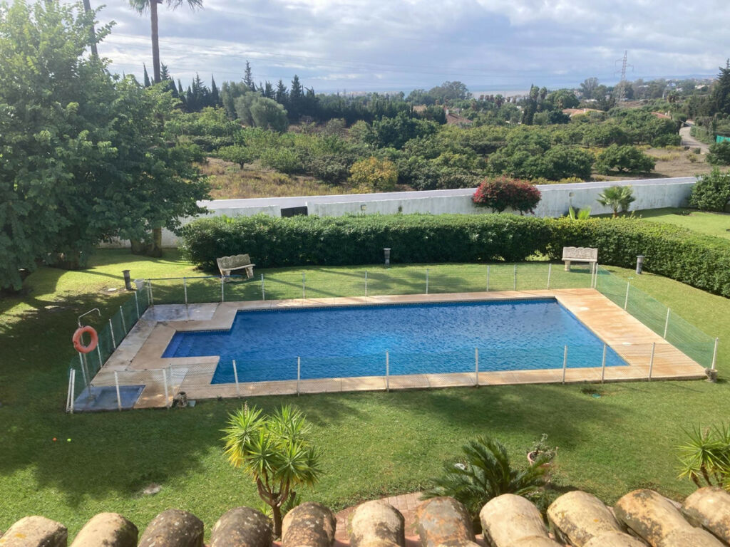 Detached Villa Selwo Málaga - image 2