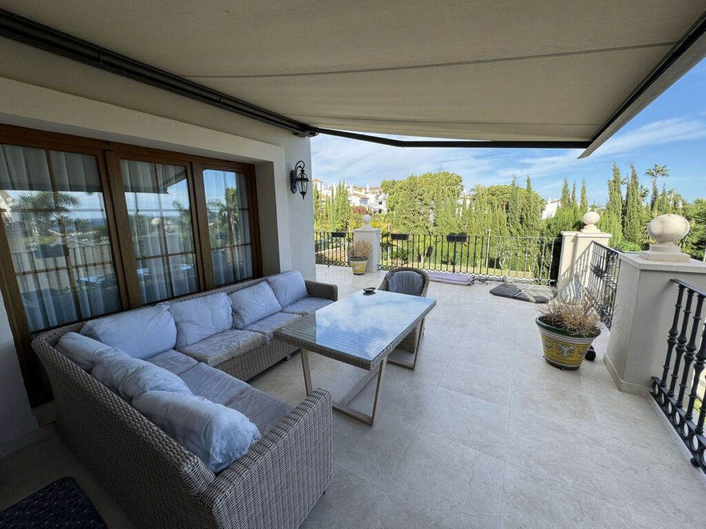 Detached Villa El Paraiso Málaga - image 20