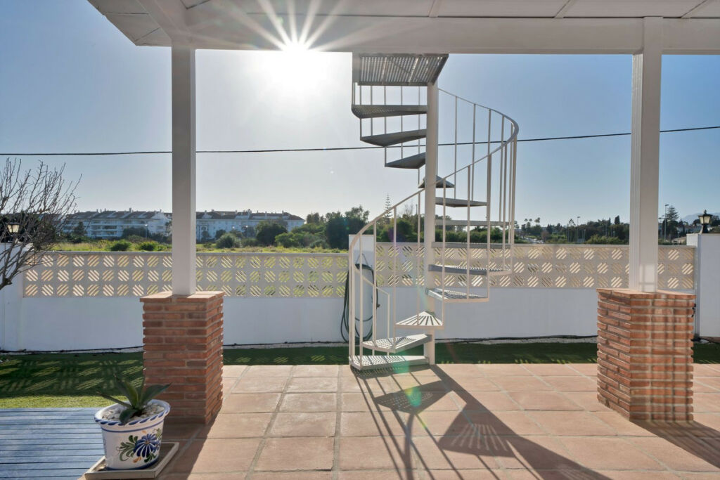 Detached Villa San Pedro de Alcántara Málaga - image 19
