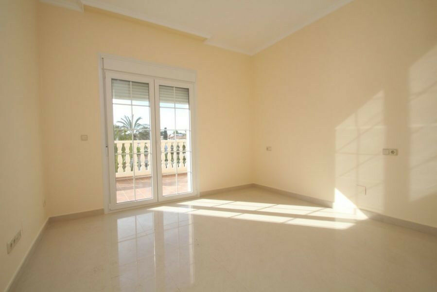 Detached Villa Cabo Roig Alicante - image 20
