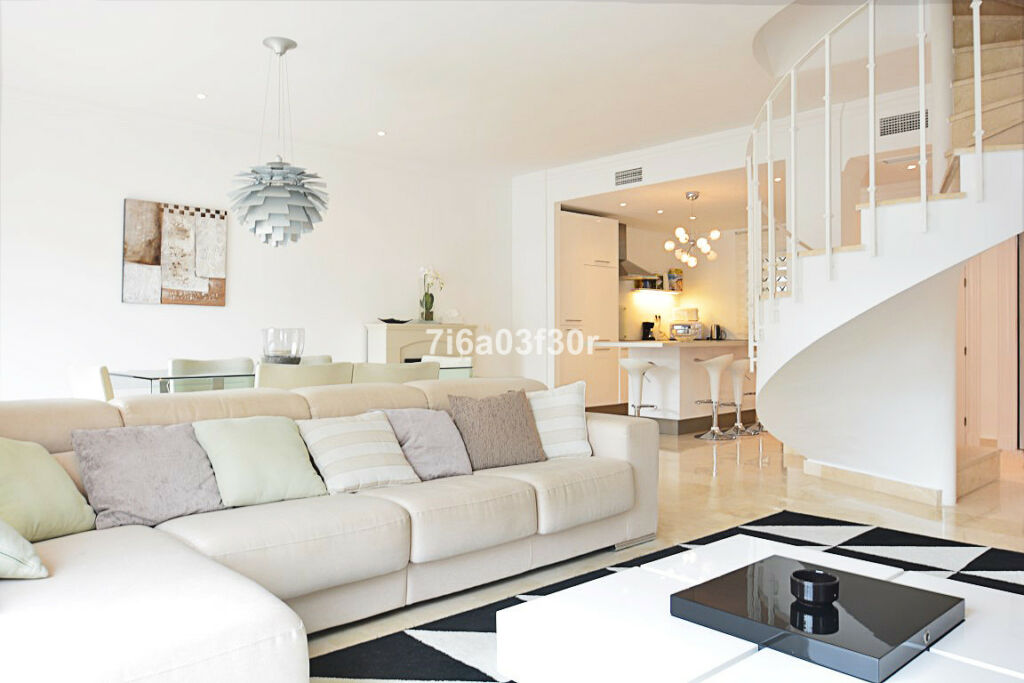 Penthouse Aloha Málaga - image 20