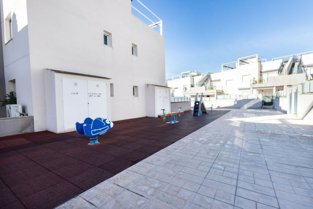 Ground Floor Apartment Aguas Nuevas Alicante - image 20