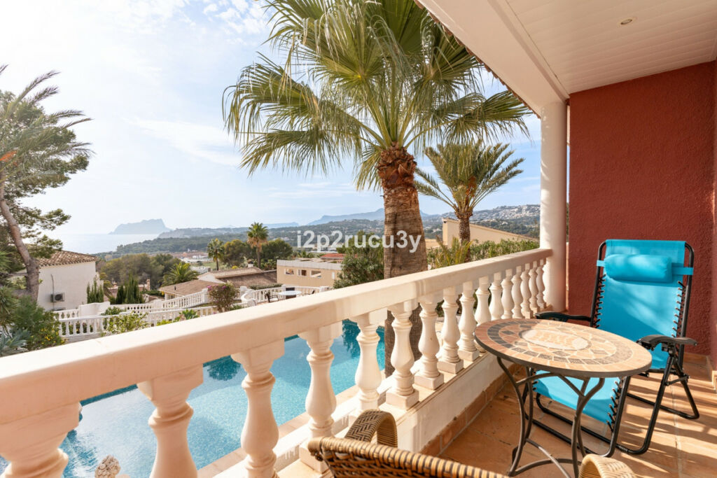 Detached Villa Moraira Alicante - image 18