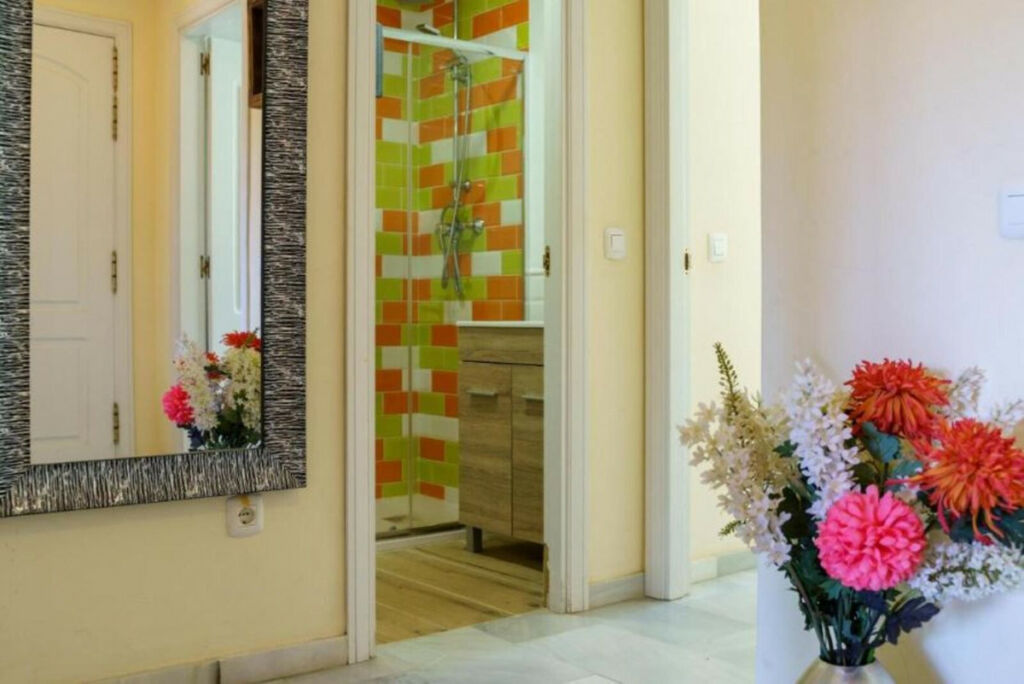 Middle Floor Apartment Calahonda Málaga - image 22