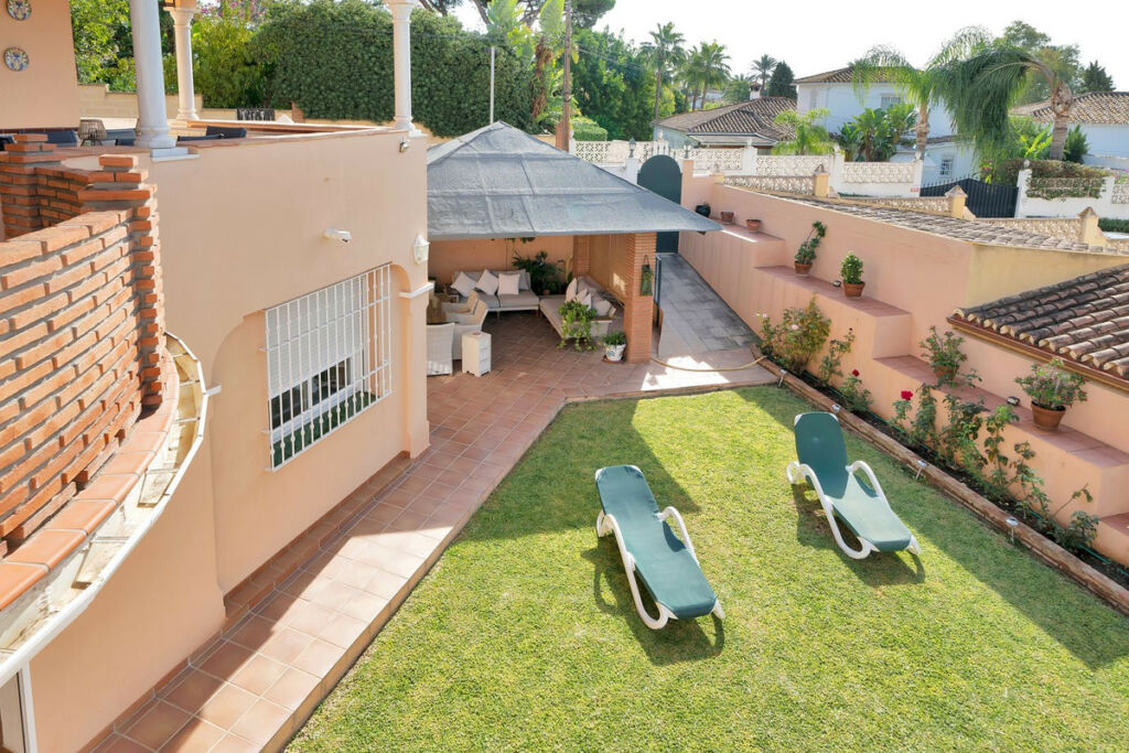 Detached Villa San Pedro de Alcántara Málaga - image 21