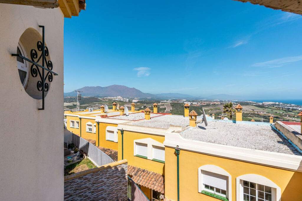 Townhouse Manilva Málaga - image 21