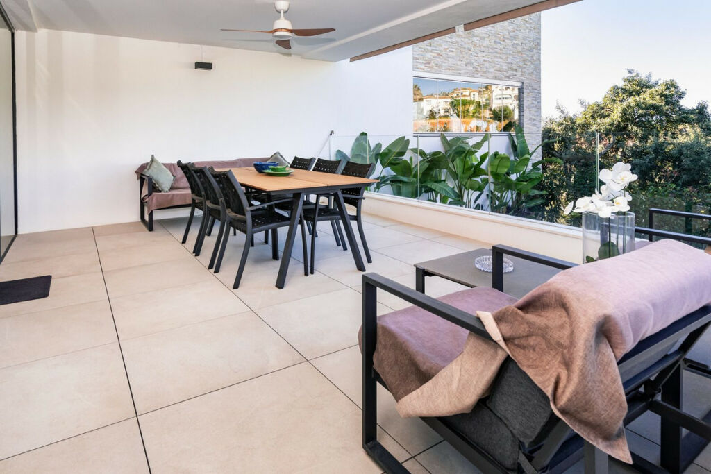 Middle Floor Apartment Cabopino Málaga - image 8