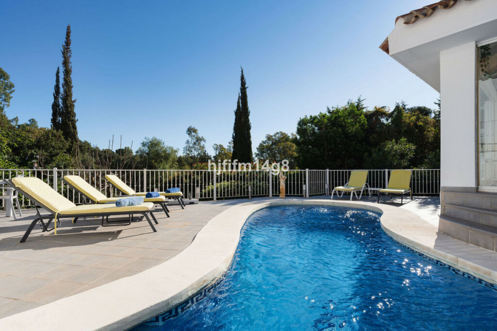 Detached Villa Benahavís Málaga - image 21