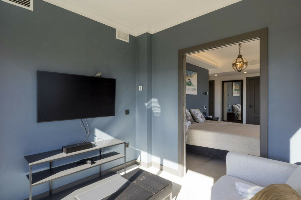 Middle Floor Apartment Nueva Andalucía Málaga - image 21