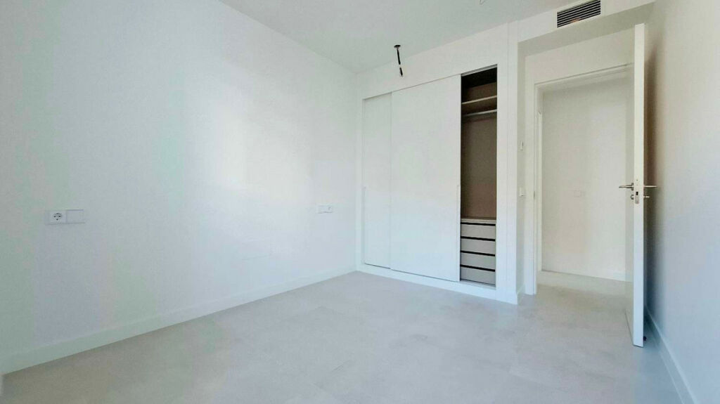Middle Floor Apartment Fuengirola Málaga - image 21
