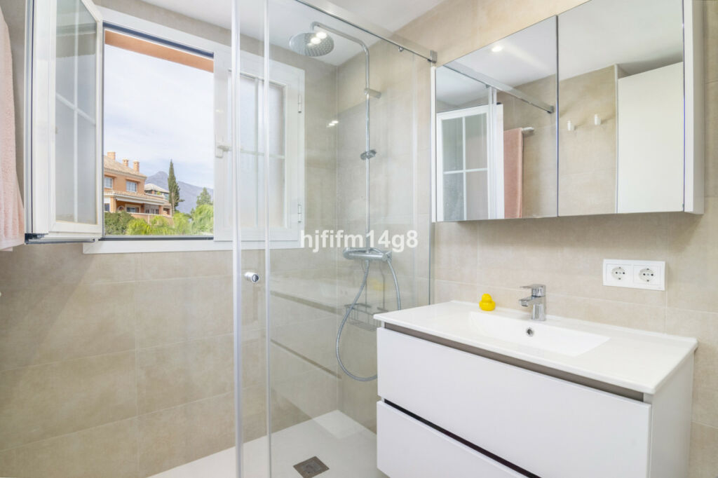 Penthouse Duplex Nueva Andalucía Málaga - image 21