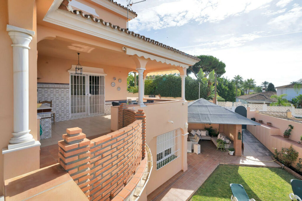 Detached Villa San Pedro de Alcántara Málaga - image 22