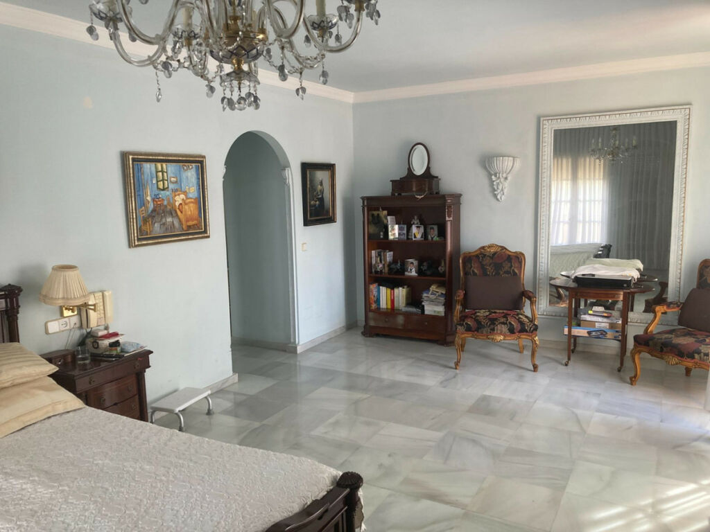 Detached Villa Selwo Málaga - image 19