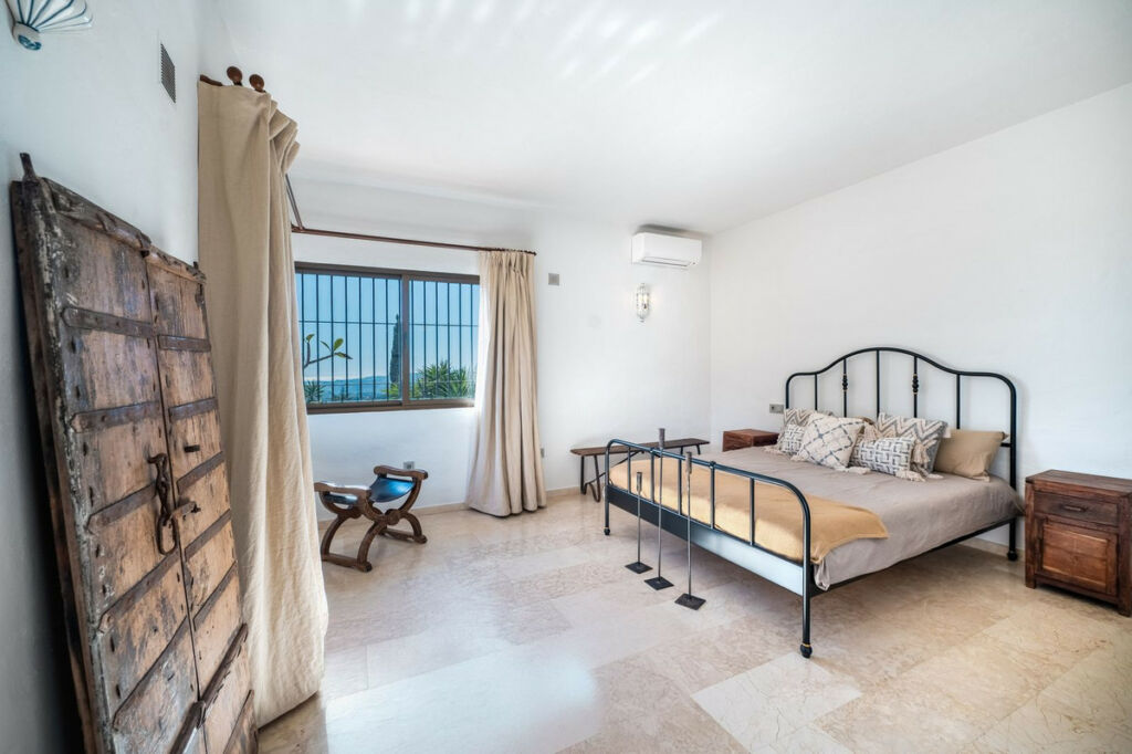 Detached Villa Valtocado Málaga - image 22