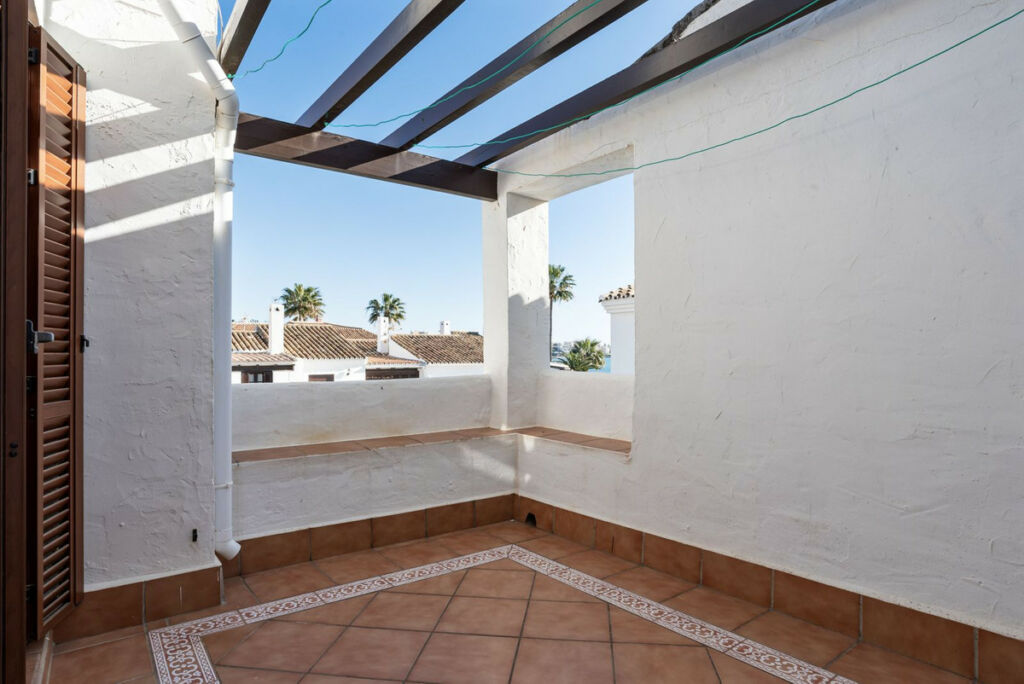 Townhouse Estepona Málaga - image 22