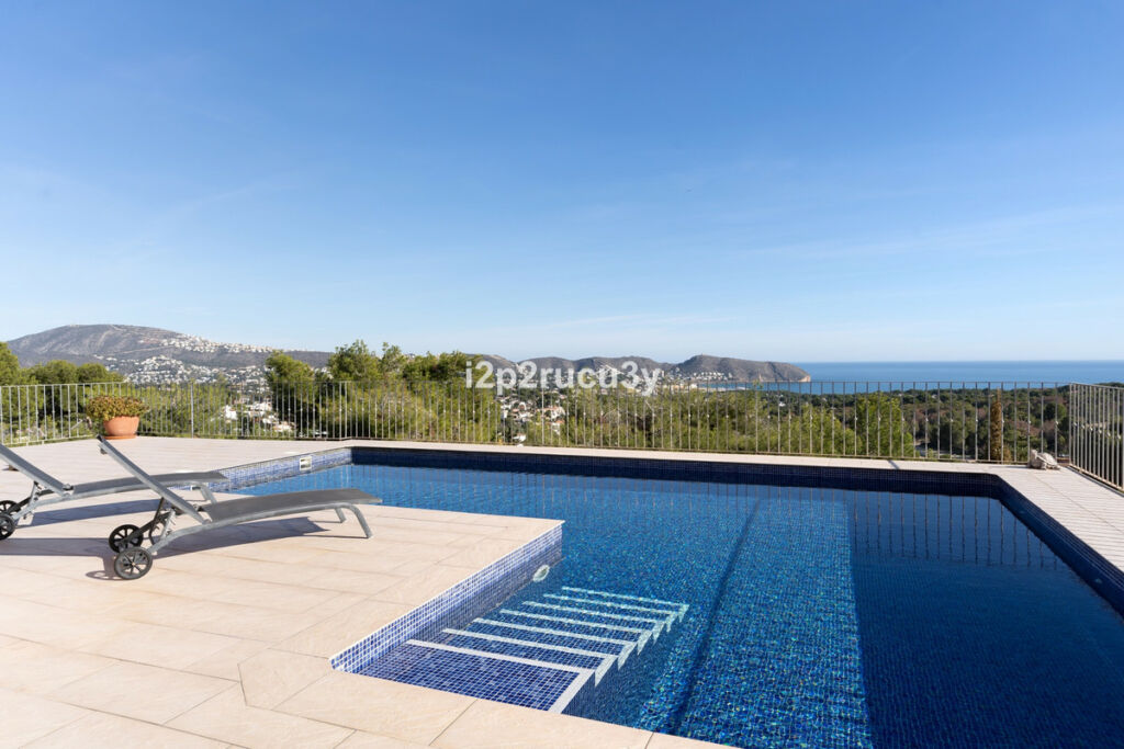 Detached Villa Moraira Alicante - image 22