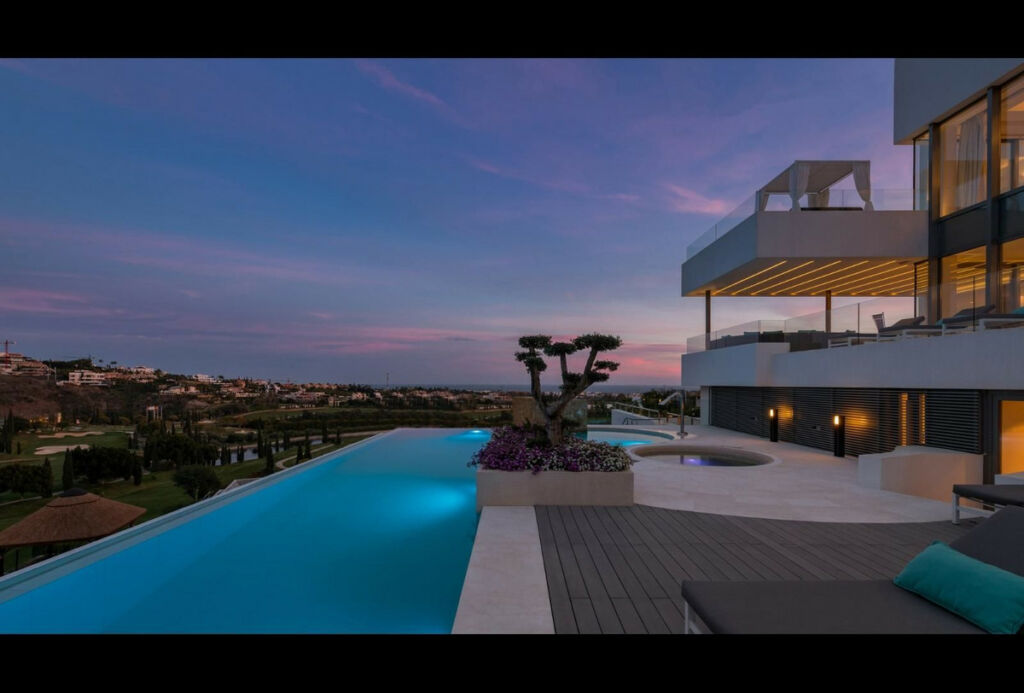 Detached Villa Los Flamingos Málaga - image 22