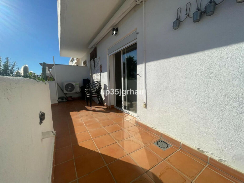 Penthouse Selwo Málaga - image 21