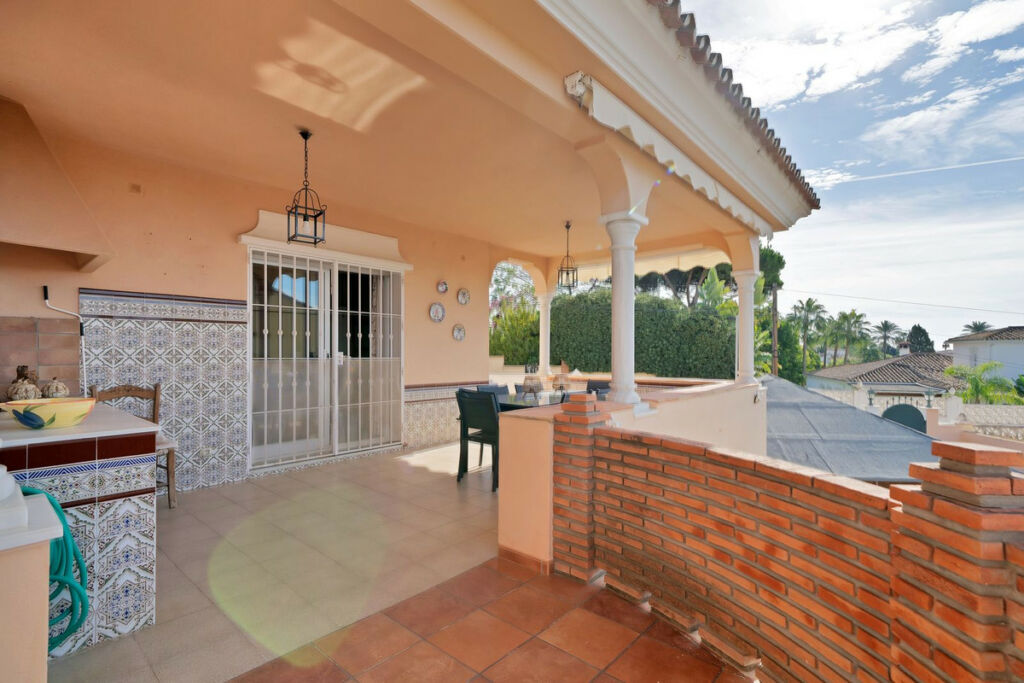 Detached Villa San Pedro de Alcántara Málaga - image 23